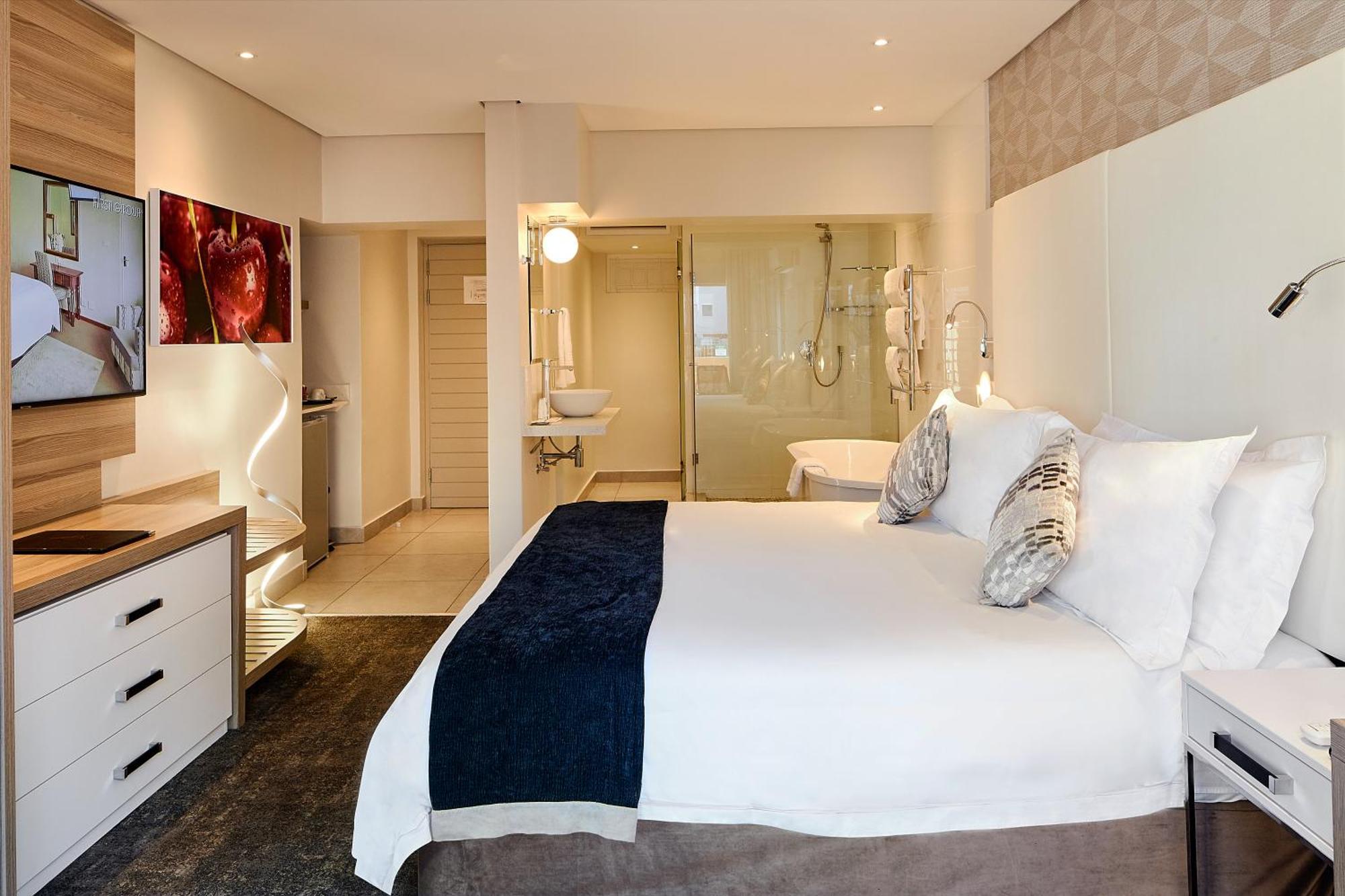 First Group Riviera Suites Cape Town Exterior foto